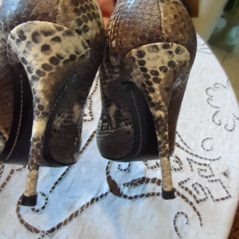 Giuseppe Zanotti Gray Leathe rSnake Skin Print Heeled Pumps Size 38B - Picture 13 of 16